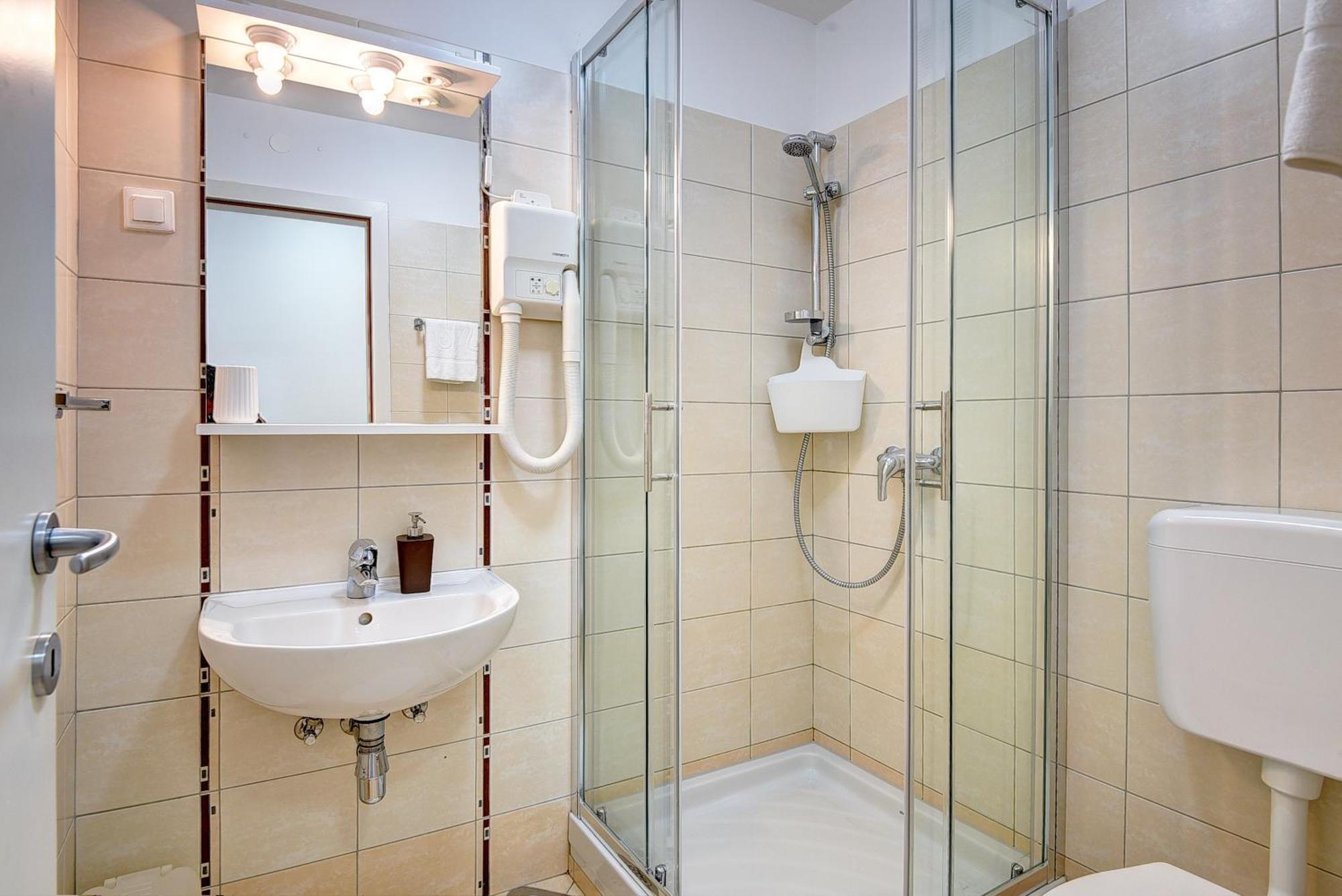 וינקורן Apartments Buic מראה חיצוני תמונה