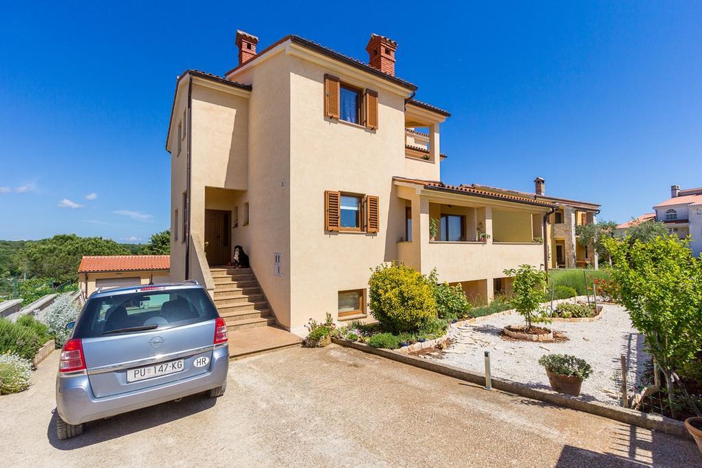 וינקורן Apartments Buic מראה חיצוני תמונה